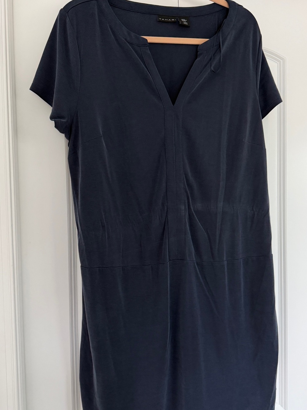 Tahari Navy Short Sleeve V-Neck Shift Dress